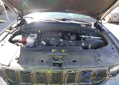 2023 Jeep Grand Cherokee Altitude 4X2 из США, поврежденный, VIN 1C4RJGAG4PC663203